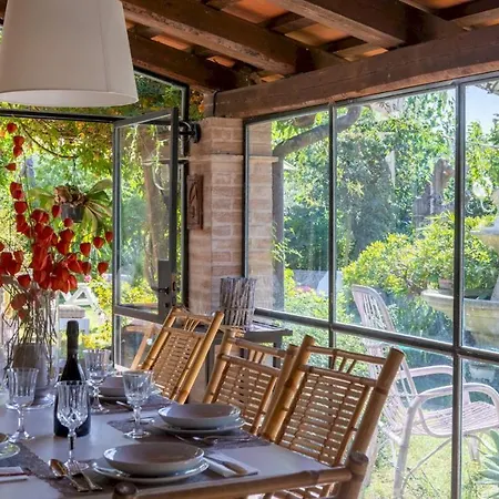 Villa Agave 8, Emma