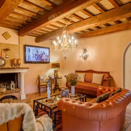 Villa Agave 8, Emma Monteciccardo